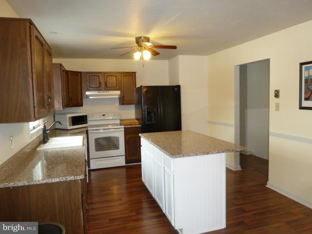 2214 Chestnut Road York, PA 17408 - Photo 9 of 24