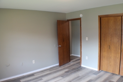 2902 31st Street, Unit 6 Zion, IL 60099 - Photo 3 of 7 a view of an empty room