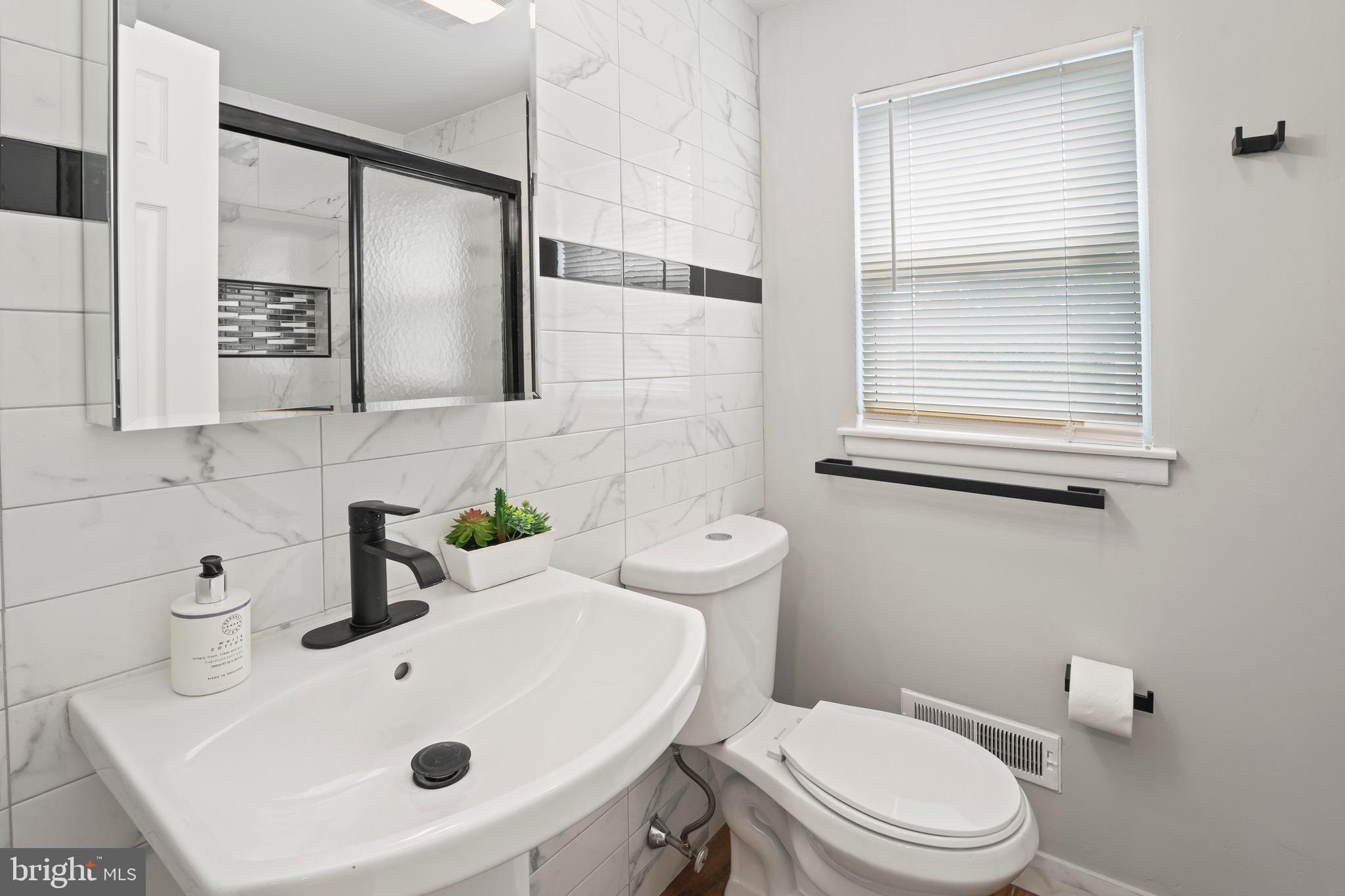 150 Kelly Driver Road Clementon, NJ 08021 - Photo 39 of 67 Main Bath