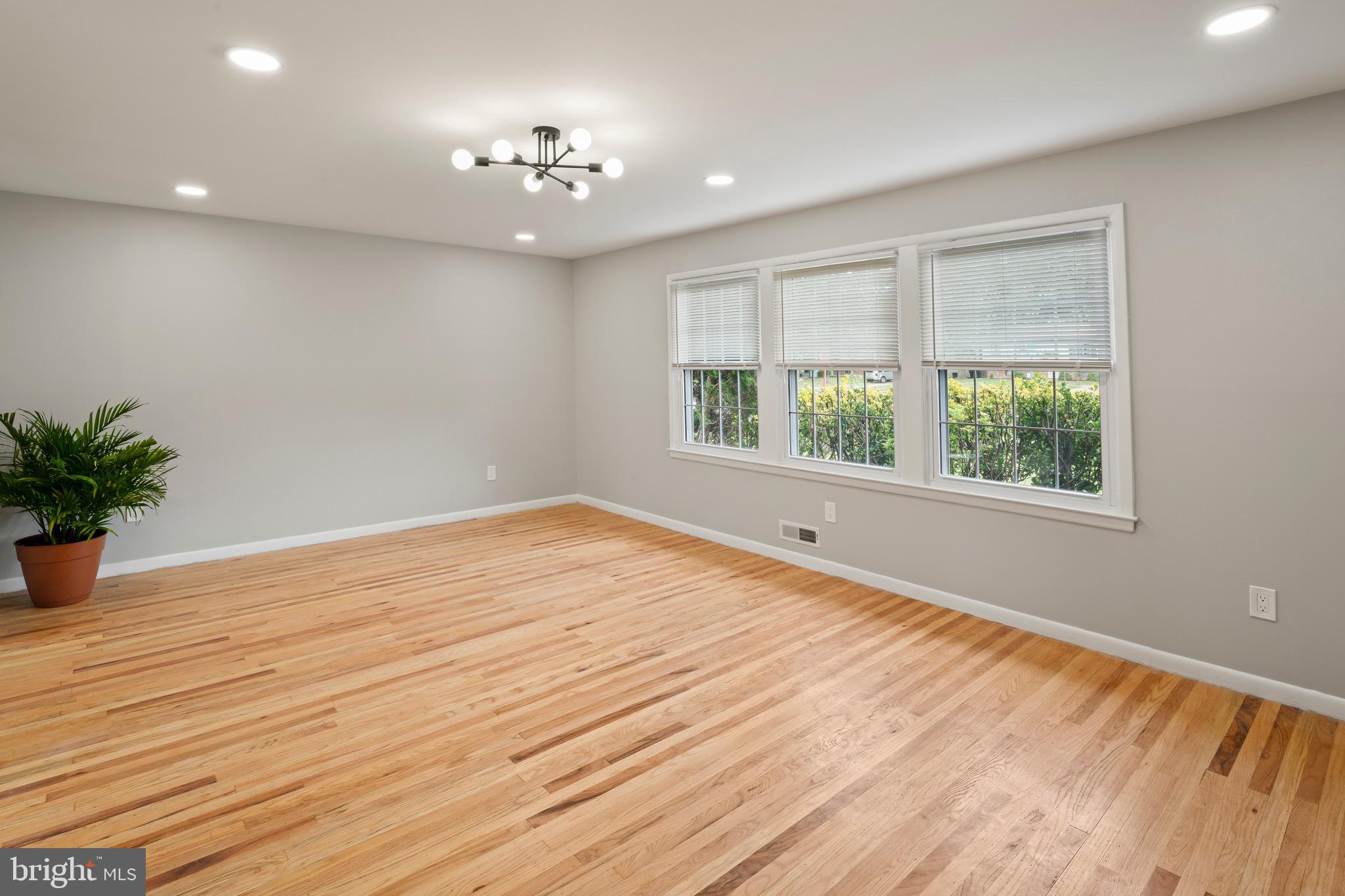 150 Kelly Driver Road Clementon, NJ 08021 - Photo 9 of 67