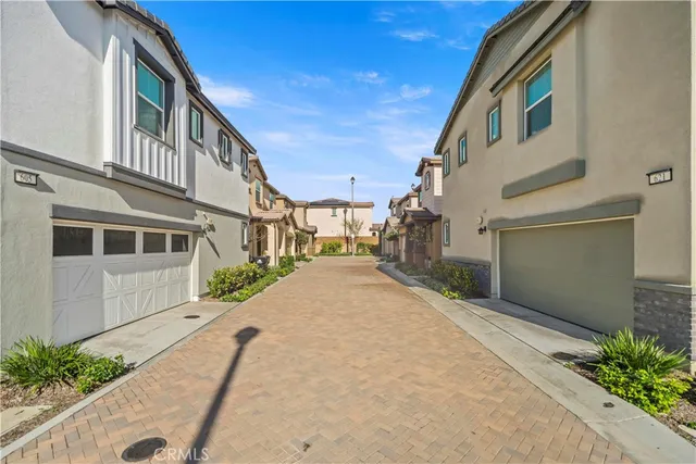 a view of a back yard of the house