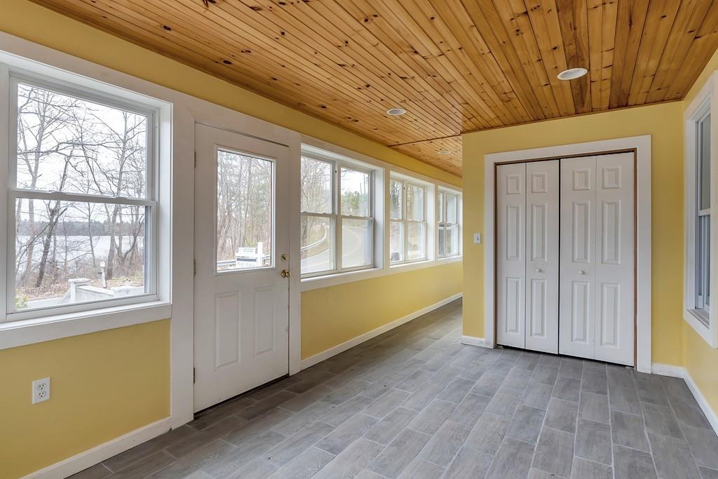 120 Dunstable Road North Chelmsford, MA 01863 - Photo 3 of 27 Gallery Image 3