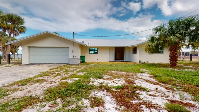 $4,175 | 4003 South Indian River Drive, Fort Pierce, FL 34982