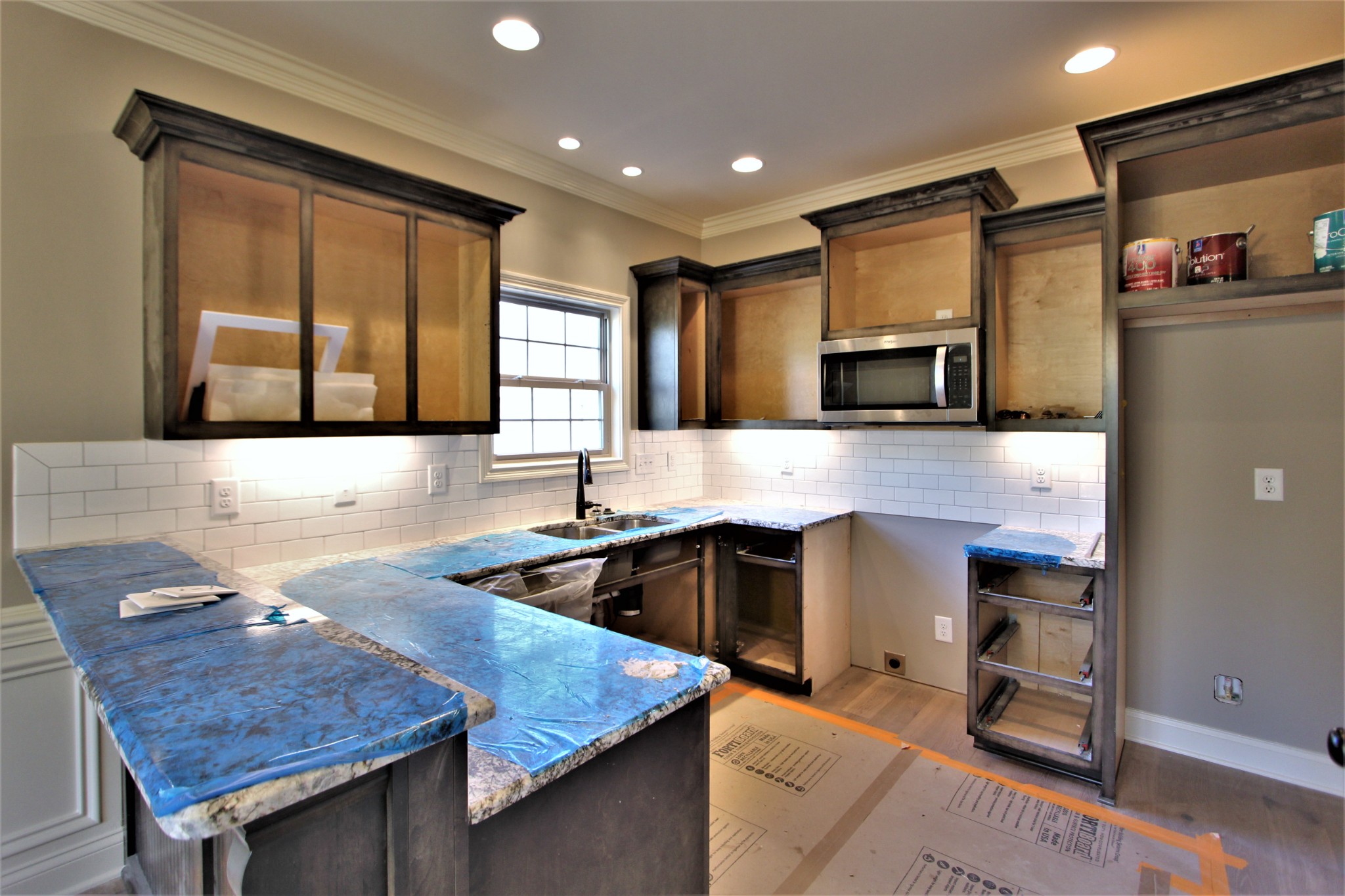 253 Ridgewater Way, Unit 85 Mount Juliet, TN 37122 - Photo 8 of 23 a kitchen with a stove a refrigerator and a sink