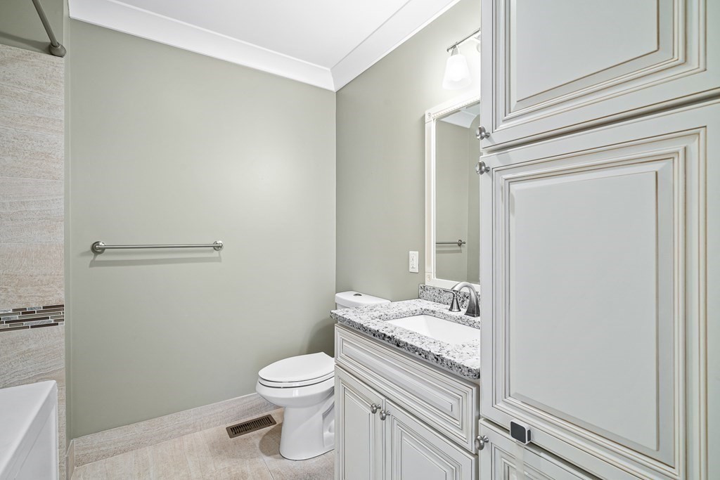 39 Coffey Street, Unit 2 Boston, MA 02122 - Photo 17 of 42