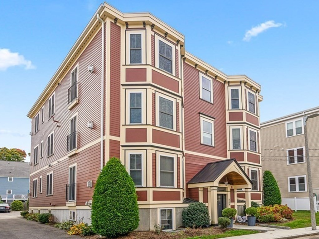 39 Coffey Street, Unit 2 Boston, MA 02122 - Photo 2 of 42
