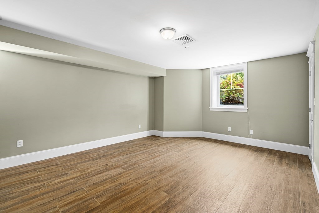 39 Coffey Street, Unit 2 Boston, MA 02122 - Photo 26 of 42