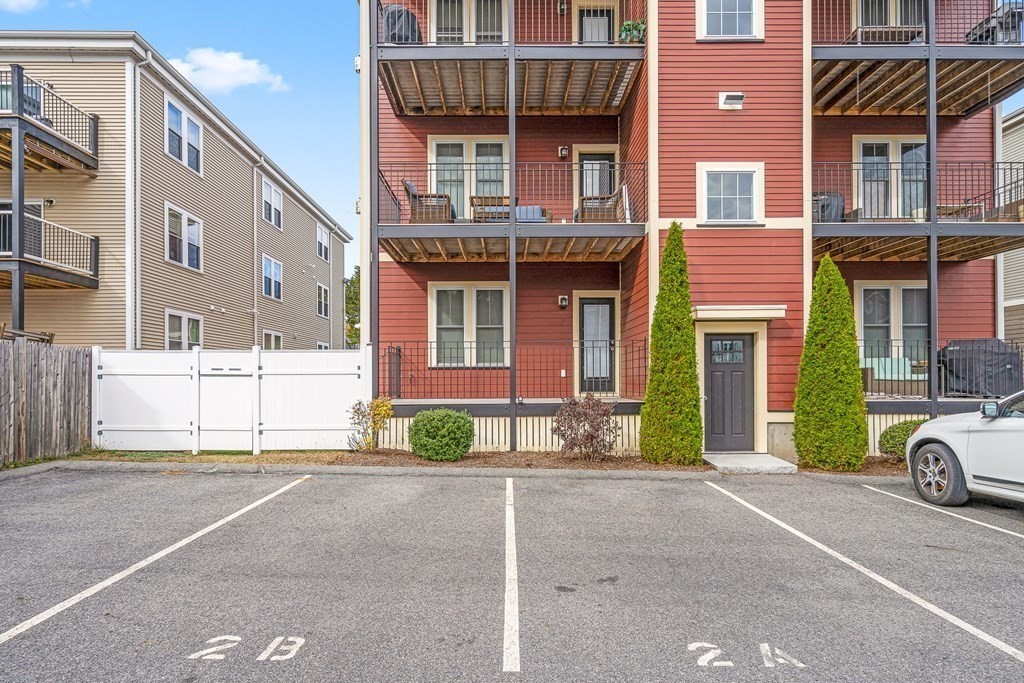 39 Coffey Street, Unit 2 Boston, MA 02122 - Photo 38 of 42