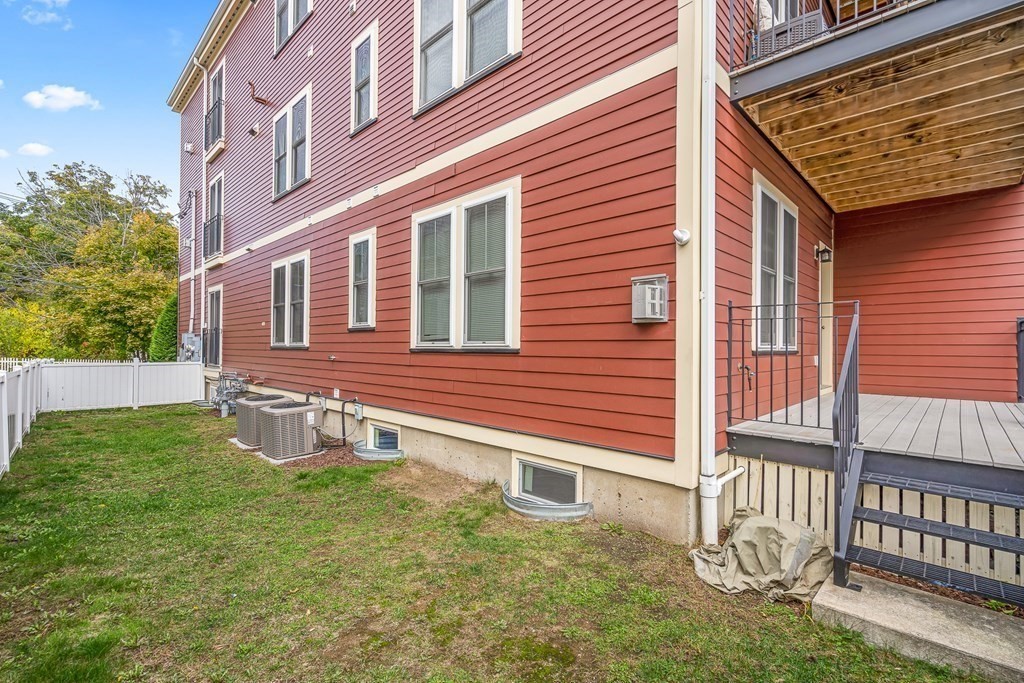 39 Coffey Street, Unit 2 Boston, MA 02122 - Photo 41 of 42