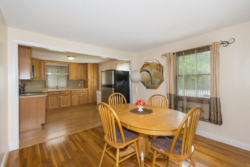 59 Warwick Road Chicopee, MA 01020 - Photo 9 of 30 Gallery Image 9