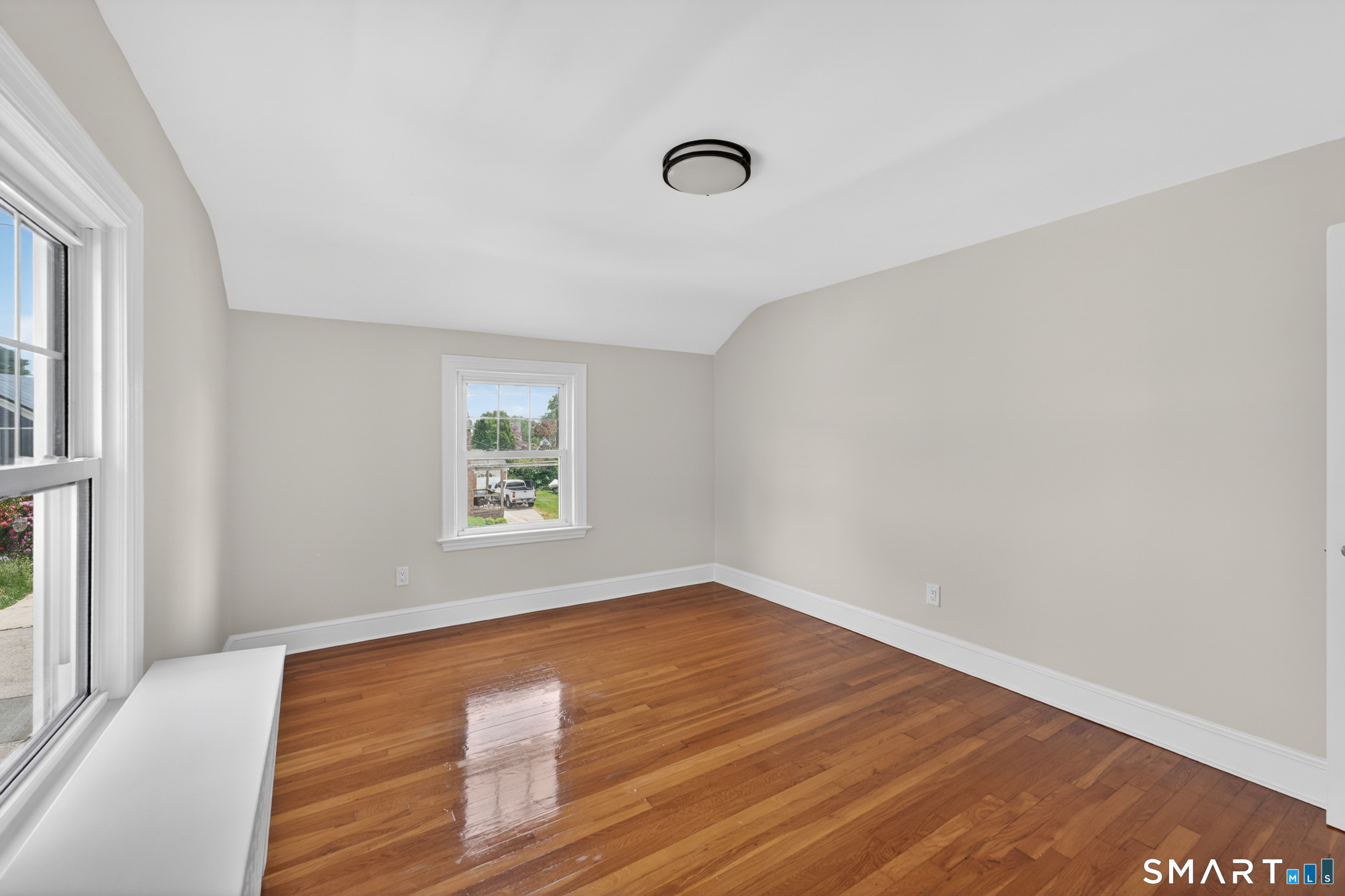 55 Woodlawn Road New London, CT 06320 - Photo 26 of 36