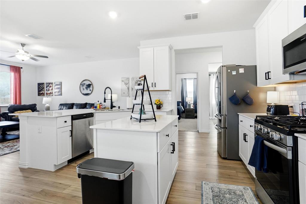 1333 Almond Road Azle, TX 76020 - Photo 8 of 25