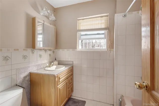 $1,200,000 | 1862 University Avenue | Morris Heights