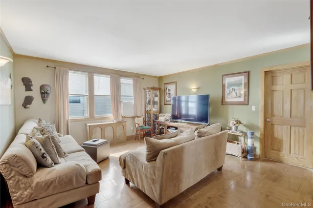 $1,200,000 | 1862 University Avenue | Morris Heights