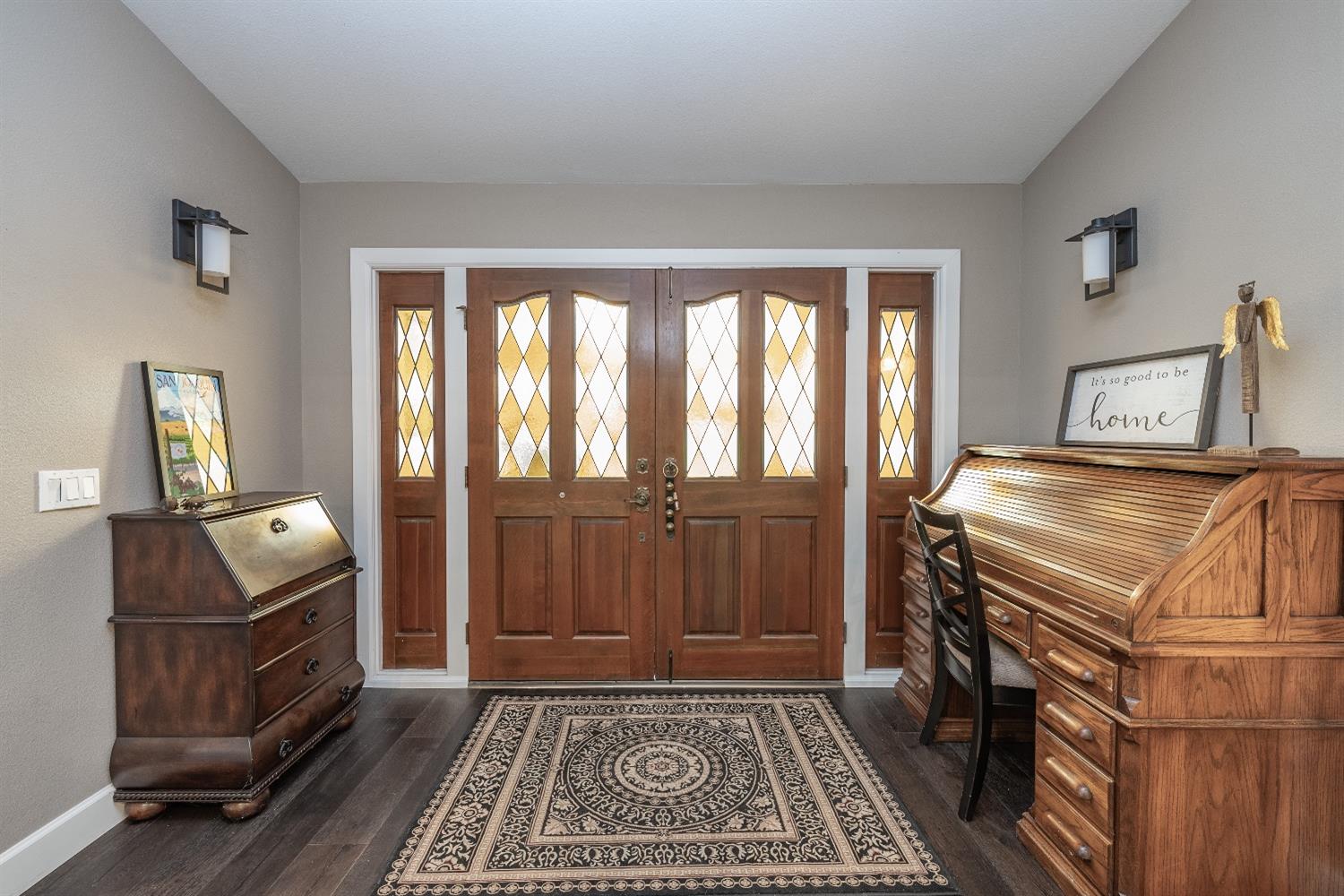 28 Seasons Court Madera, CA 93637 - Photo 3 of 47 a view of a room with washer and dryer