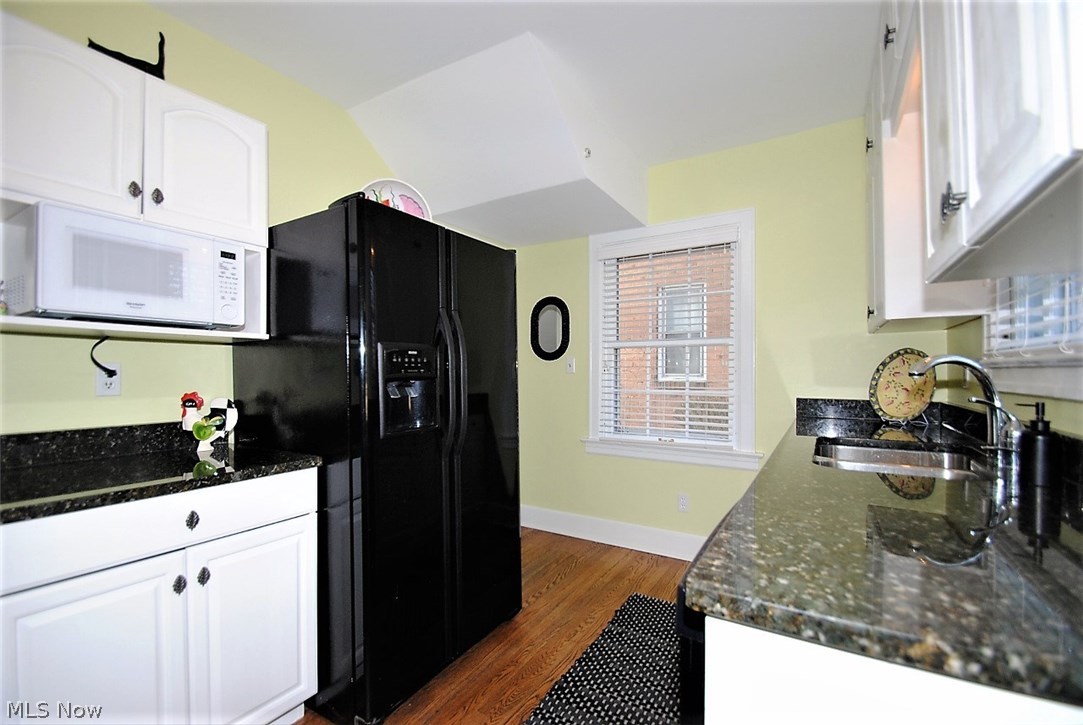 2464 Fenwick Road Cleveland, OH 44118 - Photo 8 of 23 Gallery Image 8