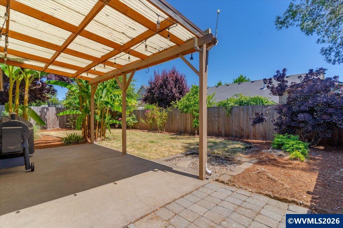 284 Southwest Wyatt Street Dallas, OR 97338 - Photo 30 of 38