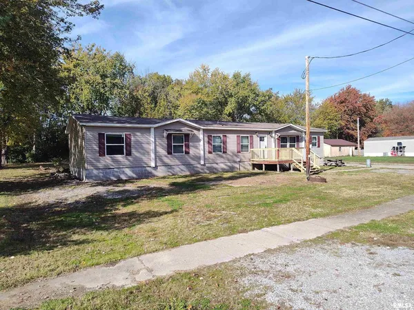 $139,000 | 1207 Southwest 6th Street, Fairfield, IL 62837