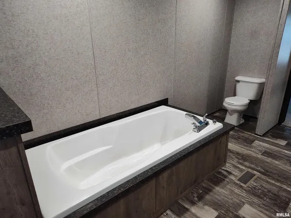 $134,900 | 1207 Southwest 6th Street, Fairfield, IL 62837