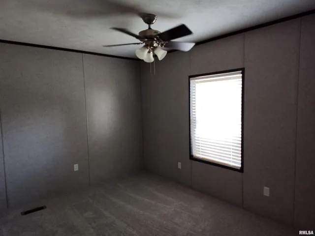 $149,000 | 1207 Southwest 6th Street, Fairfield, IL 62837