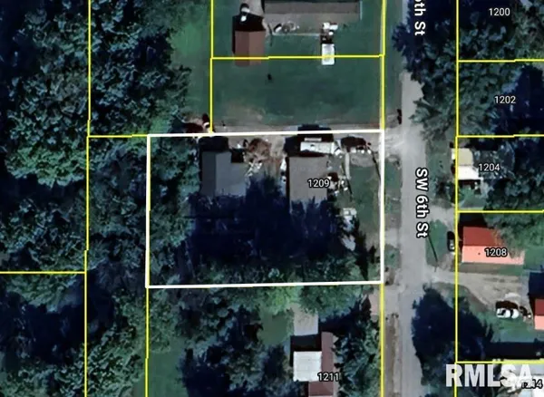 $139,000 | 1207 Southwest 6th Street, Fairfield, IL 62837