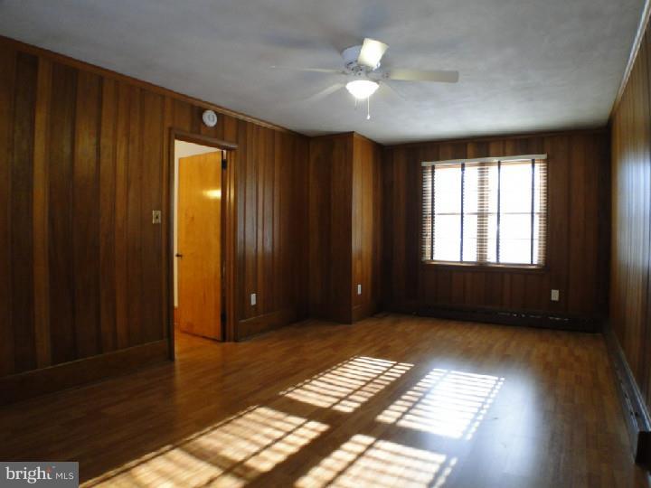 178 Ewart Road Avondale, PA 19311 - Photo 13 of 23 Family Room