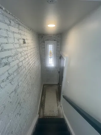 $2,150 | 18 Warner Avenue, Unit 2, Jersey City, NJ 07305