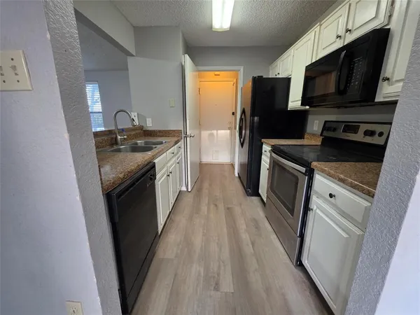 $1,895 | 1731 Cliffcrest Drive, Duncanville, TX 75137