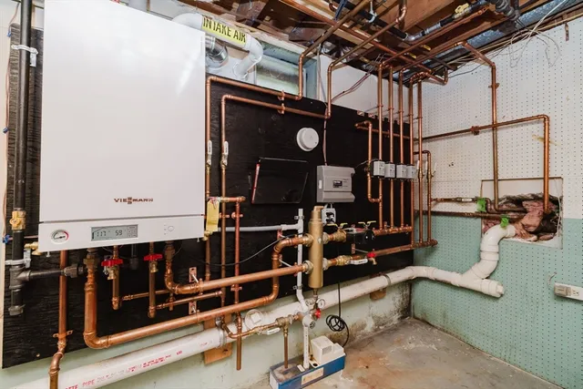 a picture of a bench