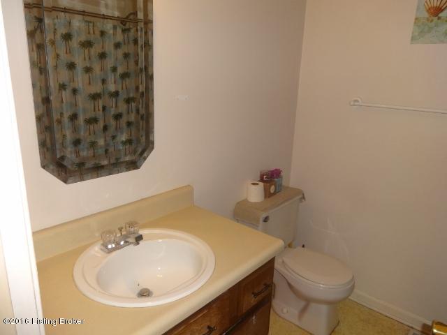 7206 Quail Ridge Road Louisville, KY 40291 - Photo 18 of 21 19 (640x480)