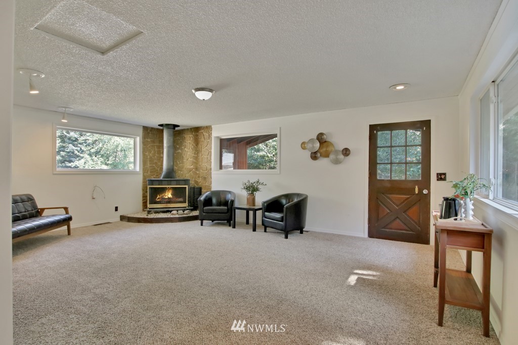 14716 180th Avenue Southeast Renton, WA 98059 - Photo 12 of 23