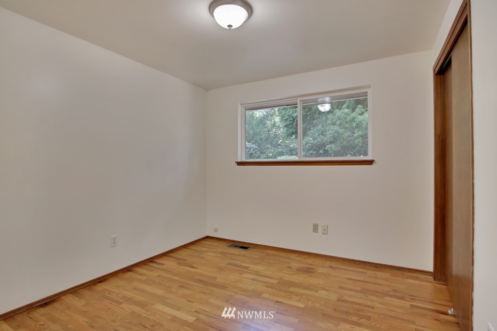 14716 180th Avenue Southeast Renton, WA 98059 - Photo 16 of 23