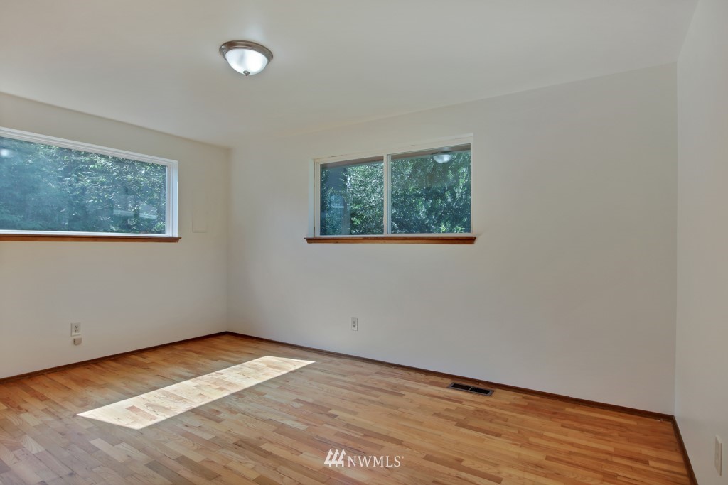 14716 180th Avenue Southeast Renton, WA 98059 - Photo 17 of 23