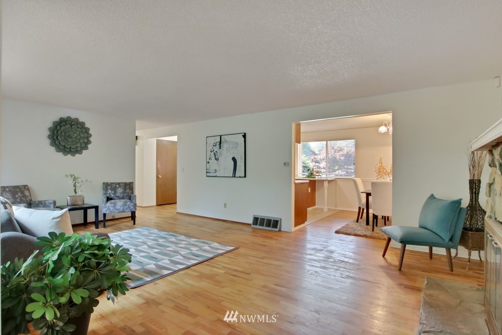 14716 180th Avenue Southeast Renton, WA 98059 - Photo 6 of 23