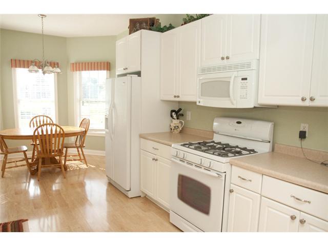 1635 Connemara Road Indianapolis, IN 46217 - Photo 8 of 20 Gallery Image 8
