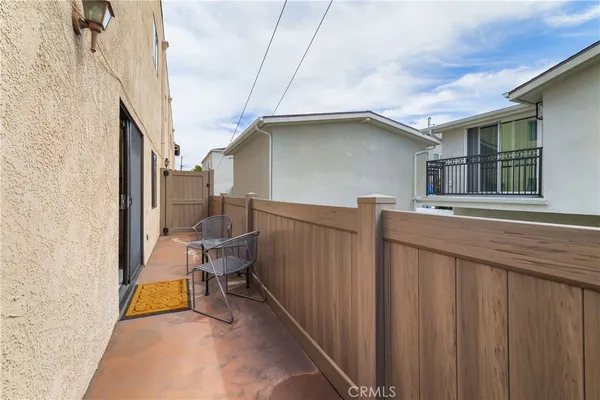 $785,000 | 1137 North Maryland Avenue, Unit 5, Glendale, CA 91207