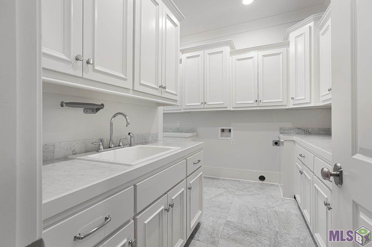 8215 Willow Grove Boulevard Baton Rouge, LA 70810 - Photo 13 of 33