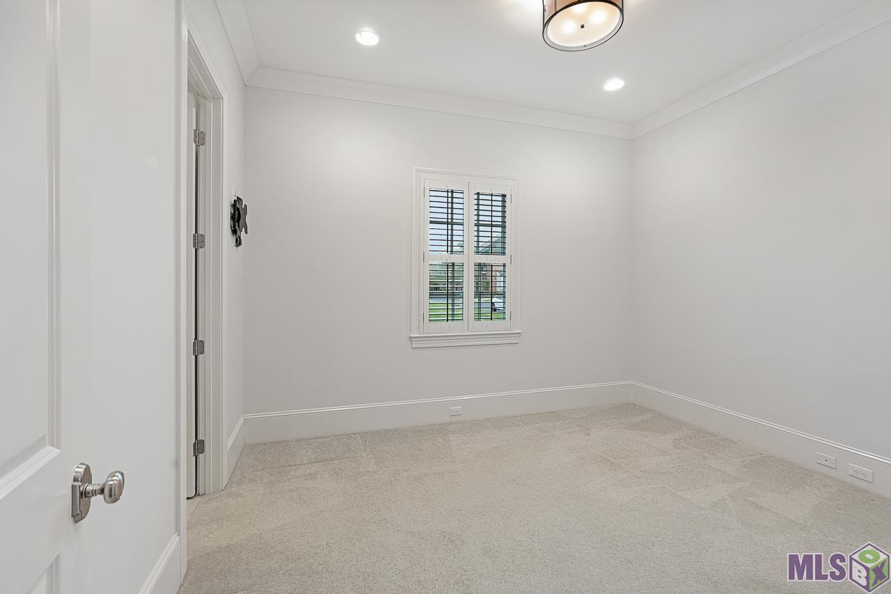 8215 Willow Grove Boulevard Baton Rouge, LA 70810 - Photo 23 of 33
