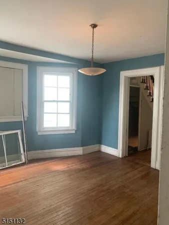 a view of empty room with window
