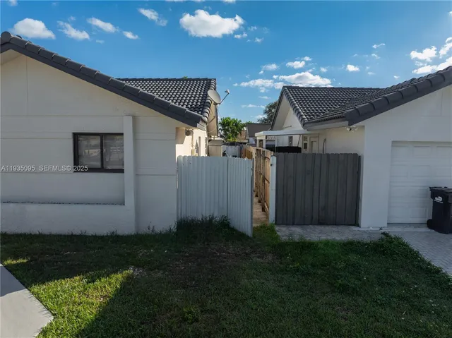 $1,500 | 3219 Southwest 141st Avenue, Unit 1, Miami, FL 33175