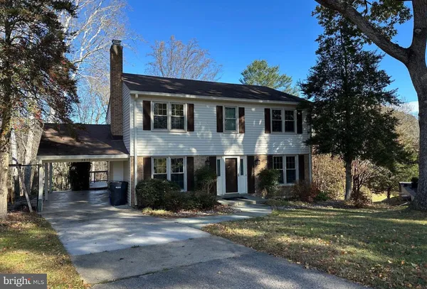 $4,500 | 9830 Meadow Valley Drive, Vienna, VA 22181