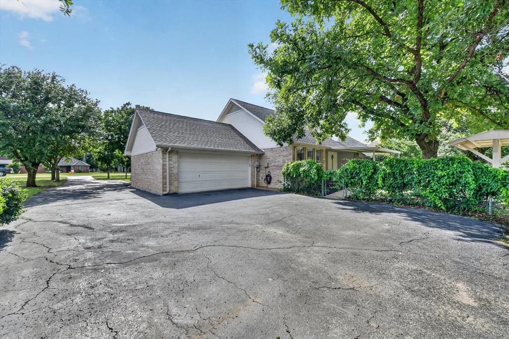 421 Ben Boyd Road Argyle, TX 76226 - Photo 5 of 25