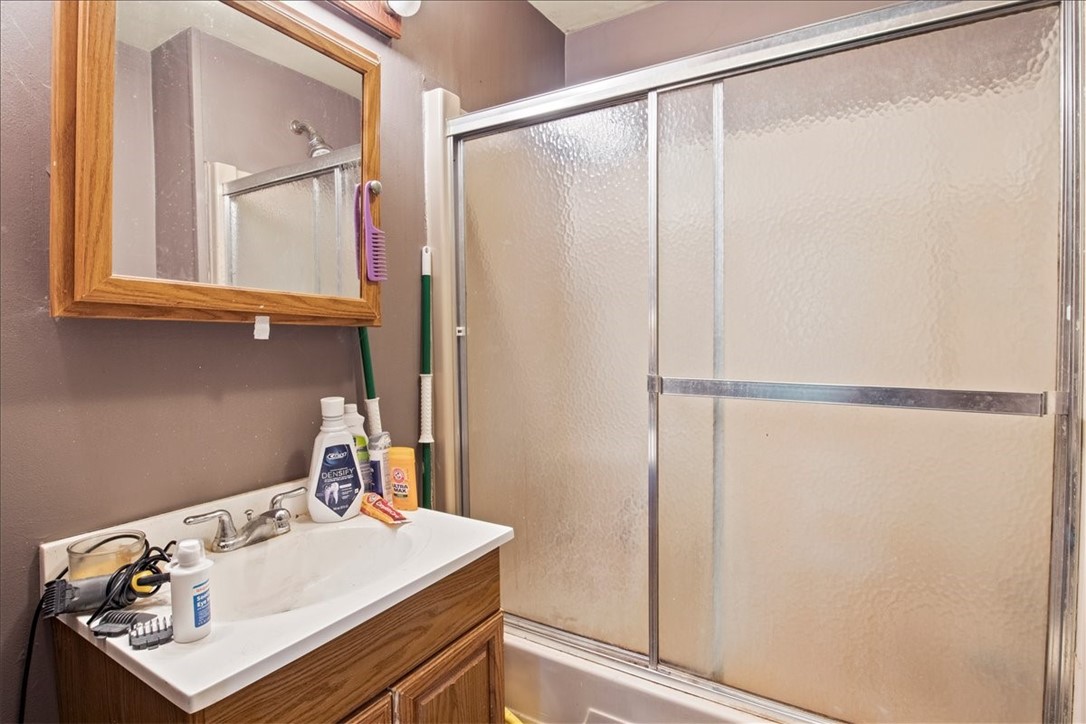 262 Pearl Street Rochester, NY 14607 - Photo 14 of 35