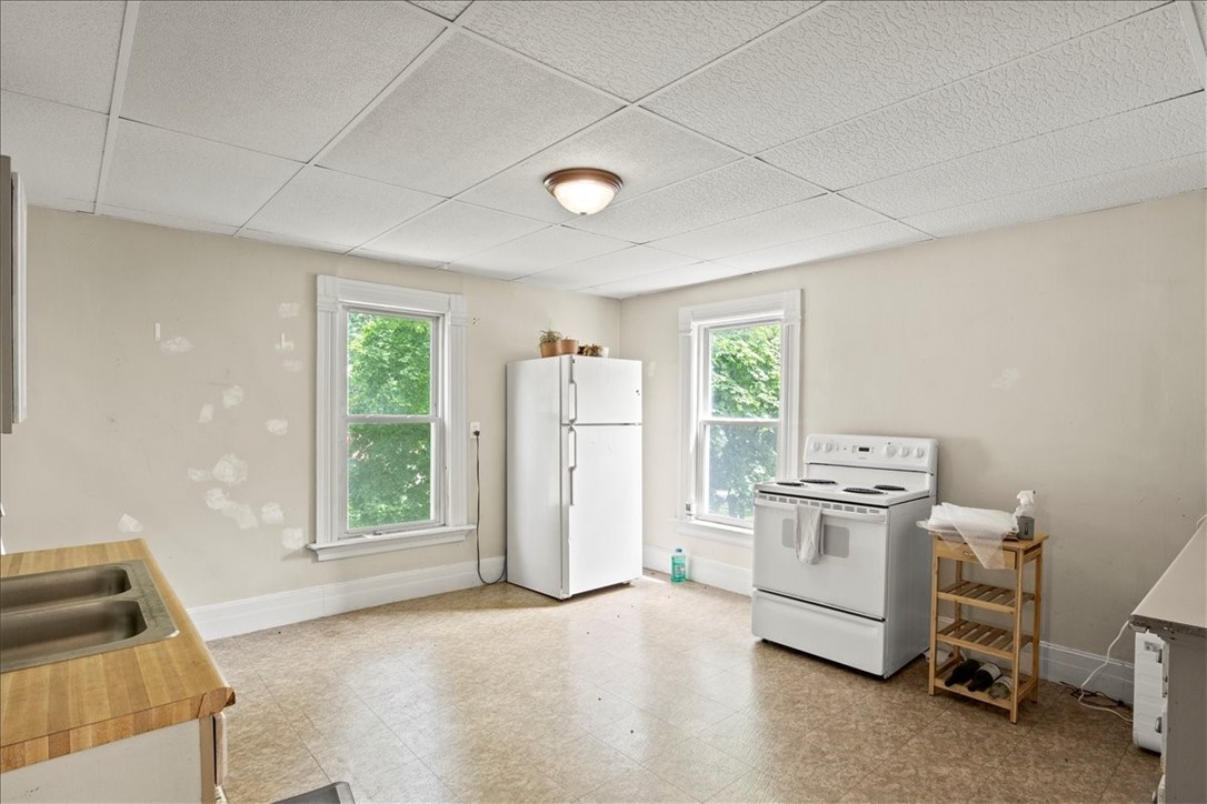 262 Pearl Street Rochester, NY 14607 - Photo 30 of 35