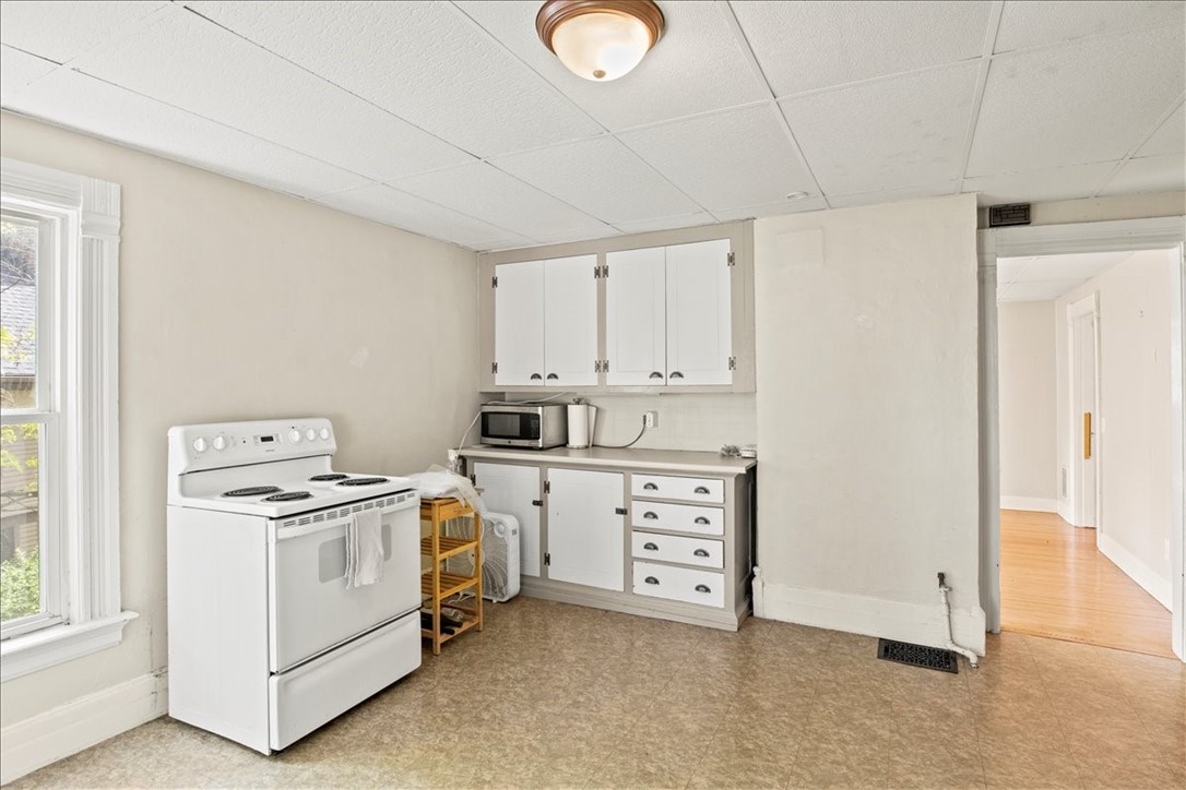 262 Pearl Street Rochester, NY 14607 - Photo 33 of 35