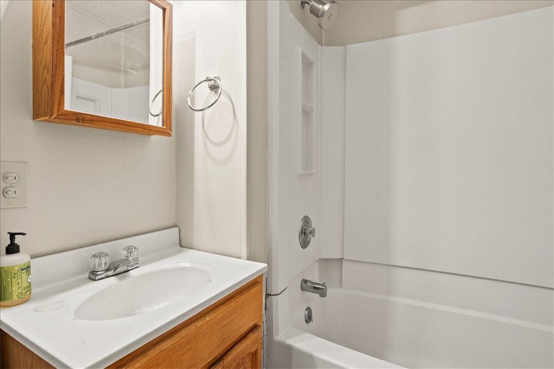 262 Pearl Street Rochester, NY 14607 - Photo 34 of 35