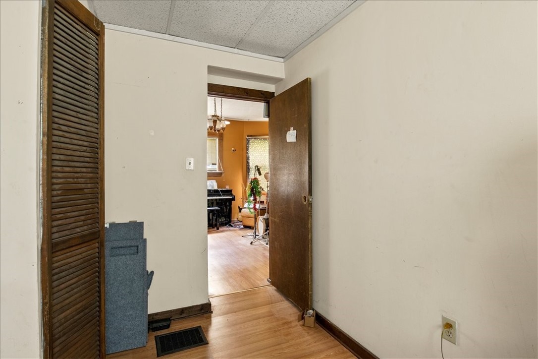 262 Pearl Street Rochester, NY 14607 - Photo 10 of 35