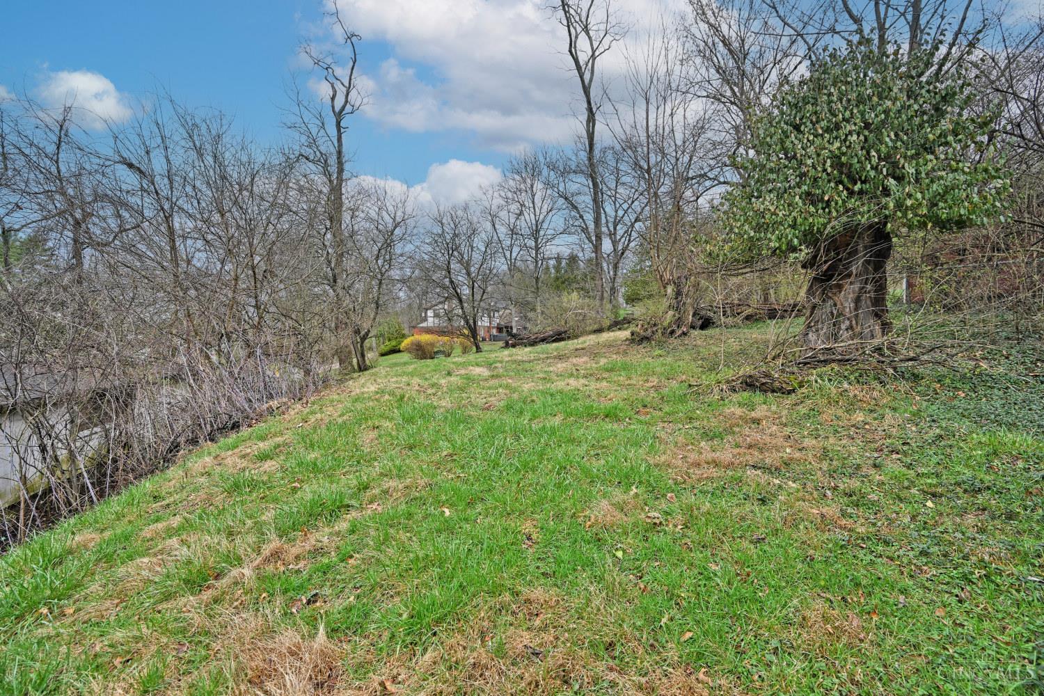 3964 Hubble Road Cincinnati, OH 45247 - Photo 35 of 37 Gallery Image 35