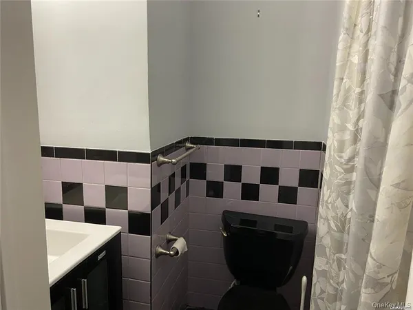 $4,200 | 541 East Park Avenue, Unit MAIN, Long Beach, NY 11561