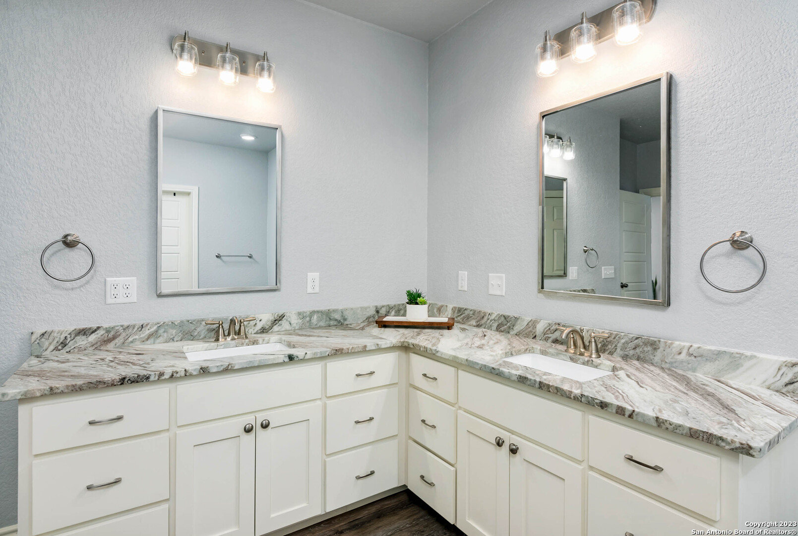 230 Club View West Seguin, TX 78155 - Photo 14 of 24 a bathroom with a granite countertop sink double and mirror